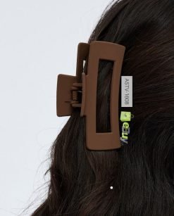 Brown Hair Catcher Claw Clip Online In Pakistan