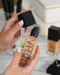 NARS Light Reflecting Foundation Online In Pakistan